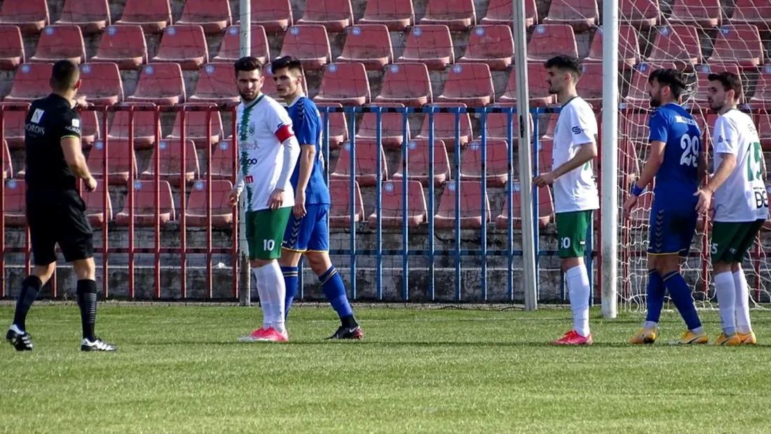 Vasile Miriuță, debut cu înfrângere ca antrenor în Liga 3. Minaur Baia Mare a pierdut la CA Oradea după ce a primit un super-gol în prelungiri, de la un fost jucător din Liga 1 | VIDEO