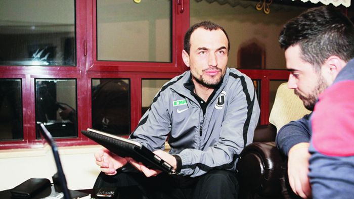 Ce au în comun Arsenal, Udinese și "U" Cluj?** Ionuț Badea a dezvăluit cele mai noi metode de scouting ajutându-se de Football Manager