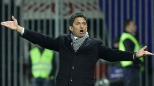 Mutu și Marinescu revin pentru Petrolul. Răzvan Lucescu anunță locul 2 ca obiectiv: "Am mari speranțe cu Botoșaniul"