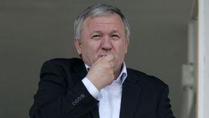 Porumboiu atacă: "Juventus n-a greșit cât a greșit Steaua"