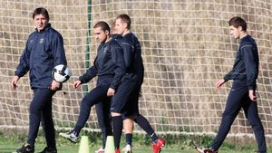 Lăcătuș face legea: "Treziți-vă!"