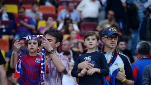 Până unde s-a ajuns cu disputa pe marca Steaua. Ce au găsit pe scaune steliștii care au mers în peluză la finala cu Pandurii