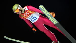 Sâmbătă e ziua uneia dintre cele mai așteptate probe de la JO: Finala la Sărituri cu schiurile, pe trambulina mare. Programul de la Soci