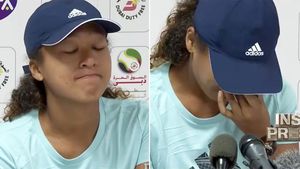Naomi Osaka, lacrimile și lecțiile unei tinere campioane. Conferință răvășitor de sinceră a liderului mondial: "A fost un dezastru, e rezultatul presiunii. Nu am înțeles unde mă aflu, am impresia că lumea se holbează la mine". VIDEO | Momentul în care a cedat