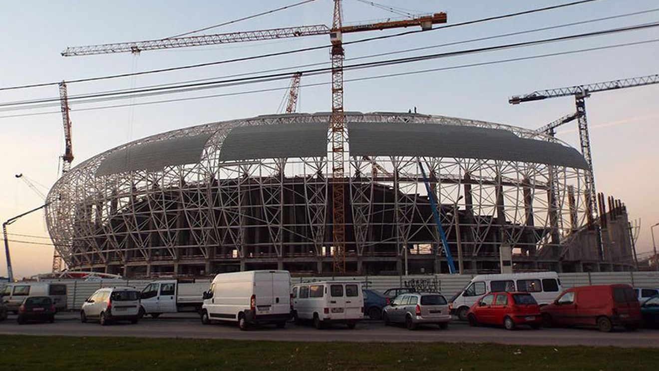 FOTO SPECTACULOS | Stadionul din Craiova se conturează pe zi ce trece. Când va fi inaugurat