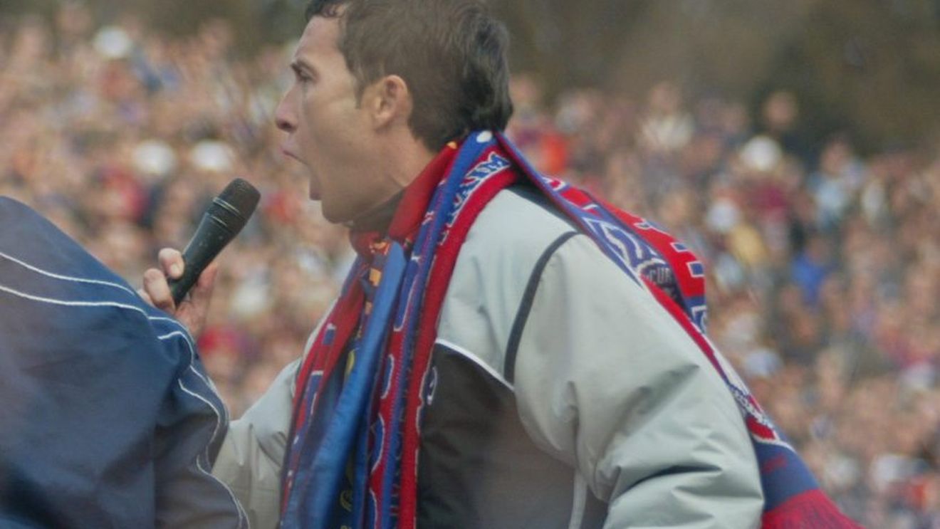 "Mai bine locuiesc într-o cutie de carton** decât să lucrez cu Becali!"