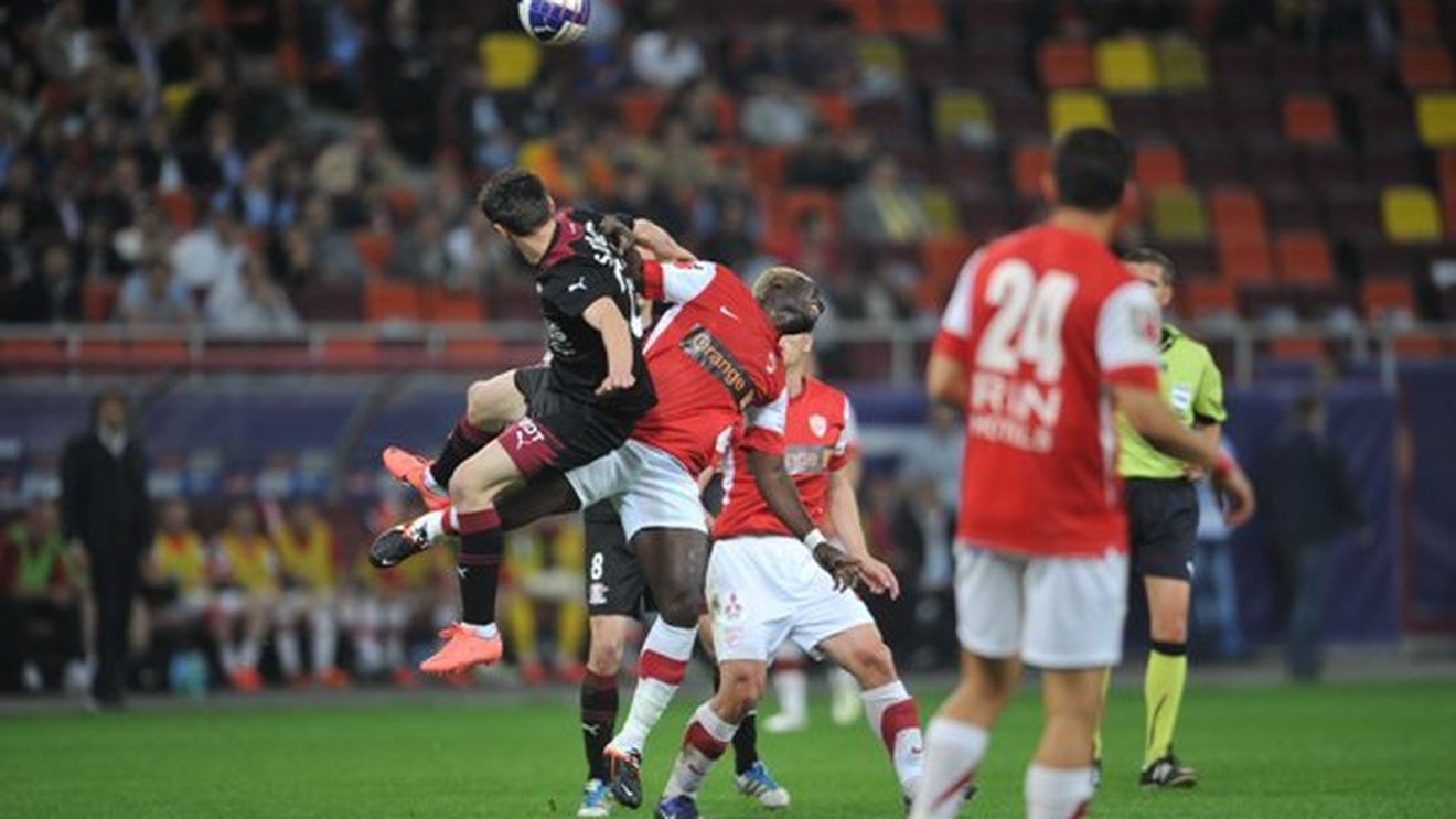 Dinu face praf derby-ul din finala Cupei:** "La noi plouă cu fotbal prost! Lui Surdu nu i-aș da drumul nici la autiști!"