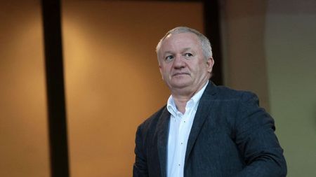 Porumboiu a tunat și a fulgerat la adresa "cooperatistului" Stan, acum s-a liniștit:** "Mă mir că pleacă, a făcut treabă bună peste tot"