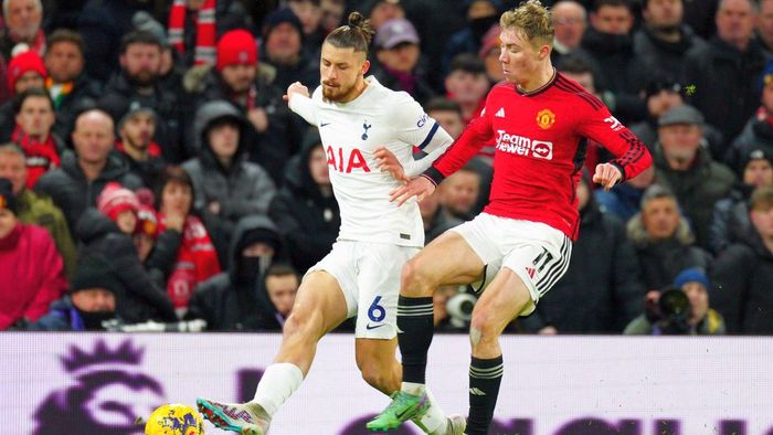 Cum e posibil ca Tottenham să ia A-, iar Genoa să primească B+ pentru același transfer al lui Radu Drăgușin! Cine sunt cei care au primit A+