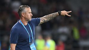 Laurențiu Reghecampf, decizie dură la Universitatea Craiova! I-a pedepsit pe fotbalişti după eşec