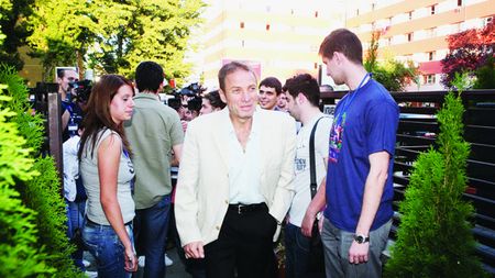 Tudorel Stoica a împlinit 57 de ani! Transmite-i un mesaj