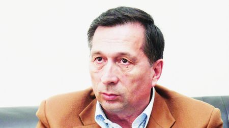 Președintele CCA reușește să-i enerveze la MAXIM pe oficialii clujenii!** "Arbitraj foarte bun la CFR - Dinamo"