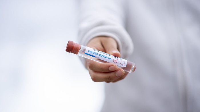 O întreagă echipă din Bundesliga 2, în carantină după ce au fost descoperite două cazuri de coronavirus. Repornirea campionatului, în pericol