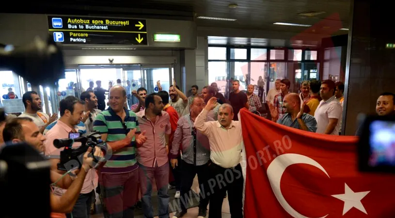 Naționala Turciei, așteptată la aeroport de aproximativ 40 de fani turci din România