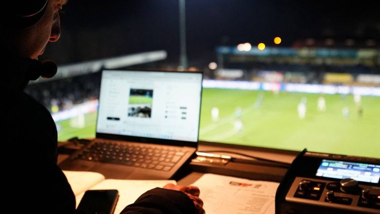 Au cerut TVR să-l scoată de pe post pe comentator: „Gino Iorgulescu și Mitică Dragomir au făcut hârtie”