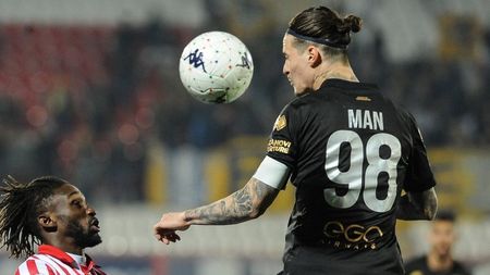 Transferul lui Dennis Man la Parma, făcut praf: „L-am păcălit pe american! Are două viteze, încet și pe loc”