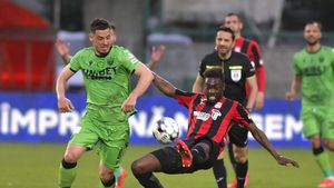 Paul Anton, luat prins surprindere de anunțul lui Gigi Mulțescu făcut după eșecul cu Astra din Cupa României: „Cum adică și-a dat demisia?!”