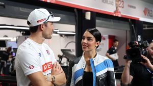 Georgina Rodriguez a întors privirile piloților pe circuit. Iubita lui Cristiano Ronaldo a venit îmbrăcată în piele din cap până în picioare