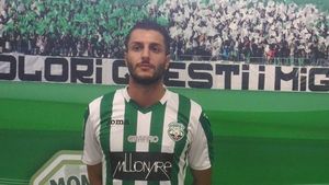 Rednic aduce întăriri din Serie C! Atacantul italian care vine să-i țină pe bancă pe Popa și Moldoveanu nu impresionează cu CV-ul său