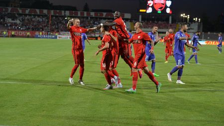 Dinamo renunță la doi jucători aduși în această vară. Dinu Gheorghe confirmă: "Jucătorii vin și pleacă". Unul dintre ei a fost mărul discordiei între Rednic și directorul general