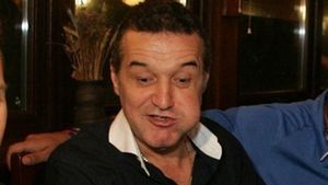 "Balaj, dacă va greși în partida de sâmbătă, o va face voit!** E foarte bun prieten cu Stanciu"