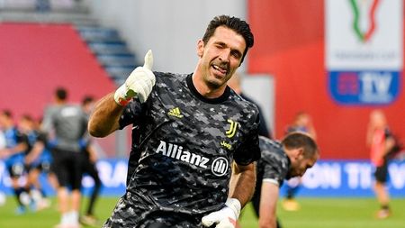Gigi Buffon, dorit cu insistență de Parma! Echipa lui Dennis Man și Mihăilă face eforturi disperate să-l convingă. Ce ipoteze de viitor are legendarul portar