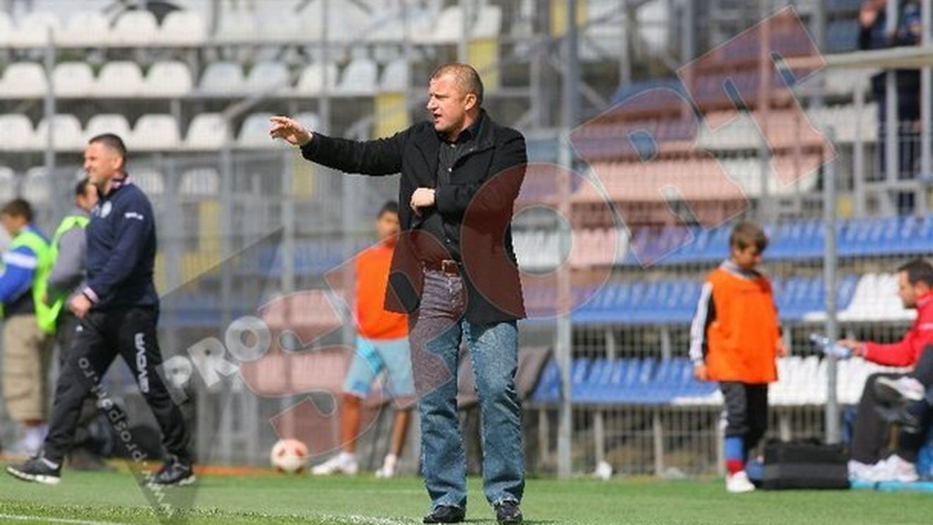 Dorinel acuză: "Unul dintre arbitri i-a spus unui jucător de-ai mei:** 'Ce vrei mă? Vreți să câștigați în Ghencea?'"