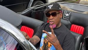Ofertă nebună din Israel pentru Dennis Rodman: 100.000 de euro, hotel și avion privat pentru o lecție privată!