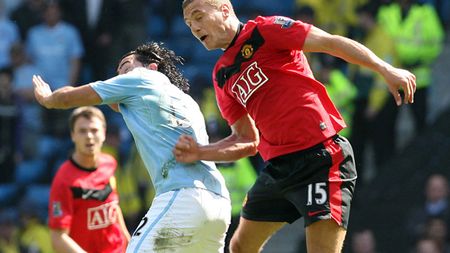 City se întărește de la marea rivală! VEZI cât oferă pentru Vidic!