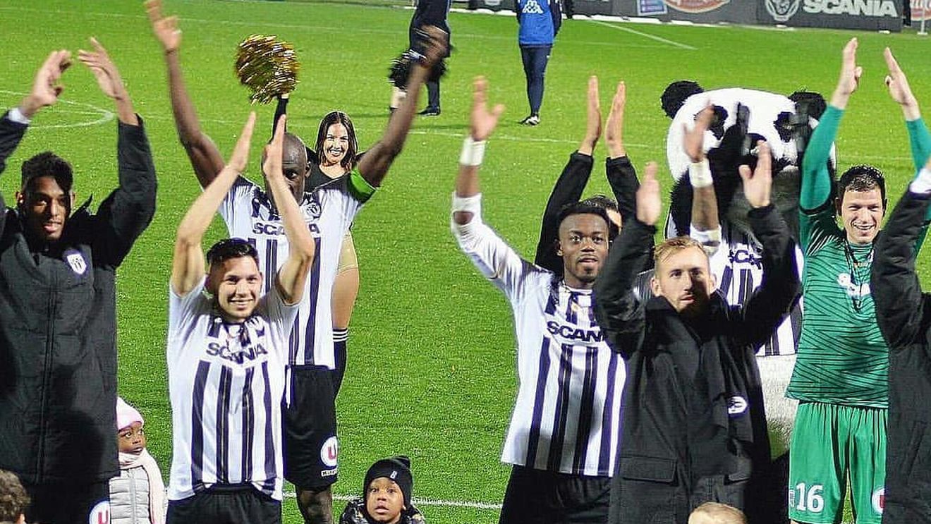 Gestul șocant al unui internațional din Ligue 1! A fost reținut după ce a sărbătorit prelungirea contractului masturbându-se în public