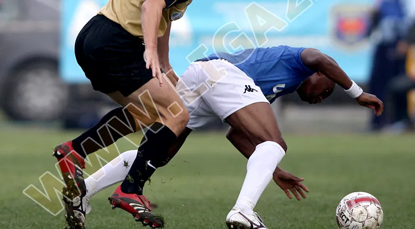 Alege cel mai bun fundaș** dreapta al turului