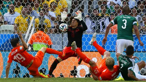 Standard Liege, echipa lui Răzvan Marin, l-a transferat pe portarul mexican Guillermo Ochoa