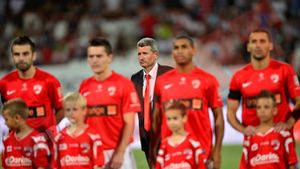 Rus l-a adus în pragul exasperării pe Mulțescu! Naționala îi salvează pe "câini"