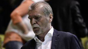 Cum a fost fotbalistul Dinu Gheorghe. Fostul său coechipier, o legendă a lui Dinamo, îşi aminteşte de colegul său din Ştefan cel Mare