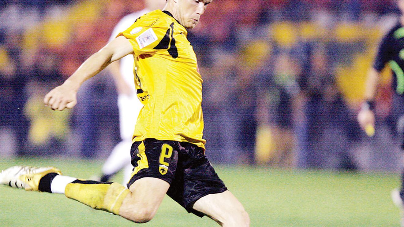 Steaua l-a transferat pe Kapetanos, "noul Charisteas"