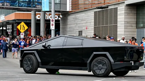 Vedetele naționalei României vor fi păzite cu Cybertruck-urile lui Elon Musk, dacă se califică la Cupa Mondială din SUA