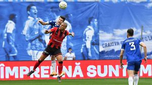 Laude pentru primul jucător transferat de U Craiova 1948 după promovare: „Adrian Mutu va scoate tot ce este mai bun din Juan Bauza!” | EXCLUSIV