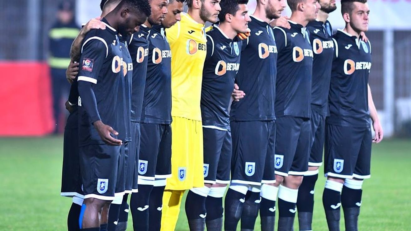 "Revoluție" la echipă! Jucătorii de care se desparte Craiova în vară. Lista de disponibilizări este destul de lungă