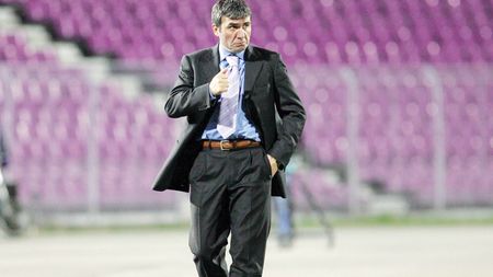 Hagi: „E timpul ca Rădoi să plece"