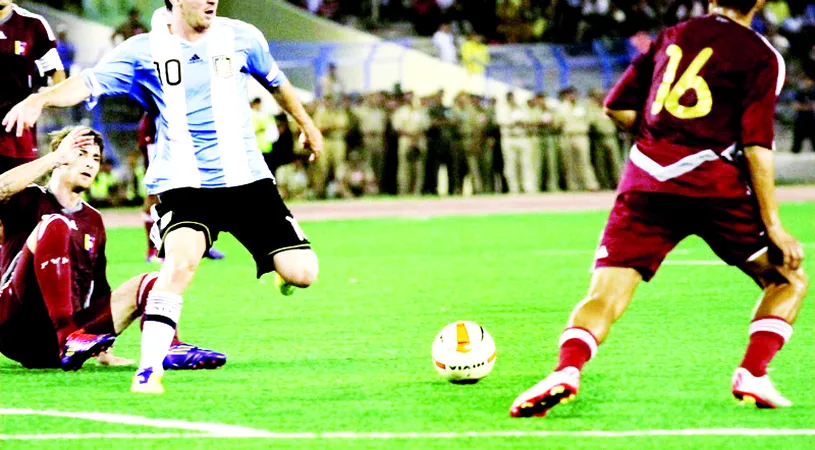 Messi a creat isterie în India!** Gestul incredibil al unui arbitru la Argentina-Venezuela VIDEO