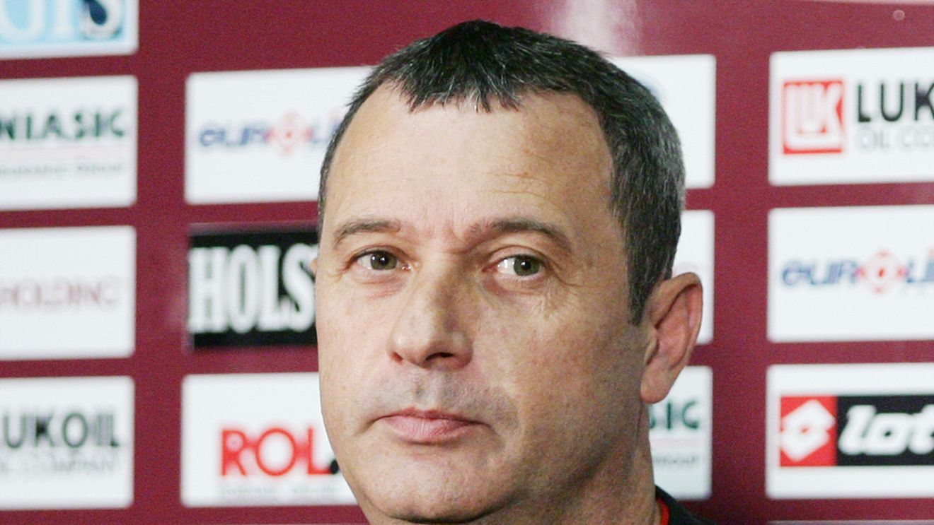 "Eu iau bani de la toți, nu se știe?"