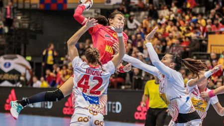 Jucătoarea care "duce toată Cehia după ea" este antrenată de un român! "Cristina Neagu este o jucătoare incredibil de complexă, pentru că are un șut și de la 10 metri"