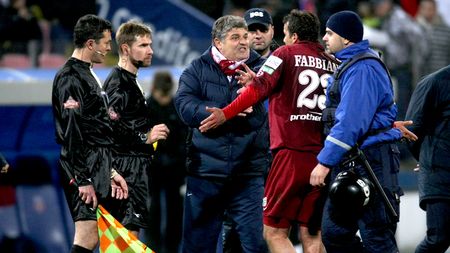 Ando către Nica: "Perversule, te-au sunat ăștia!"