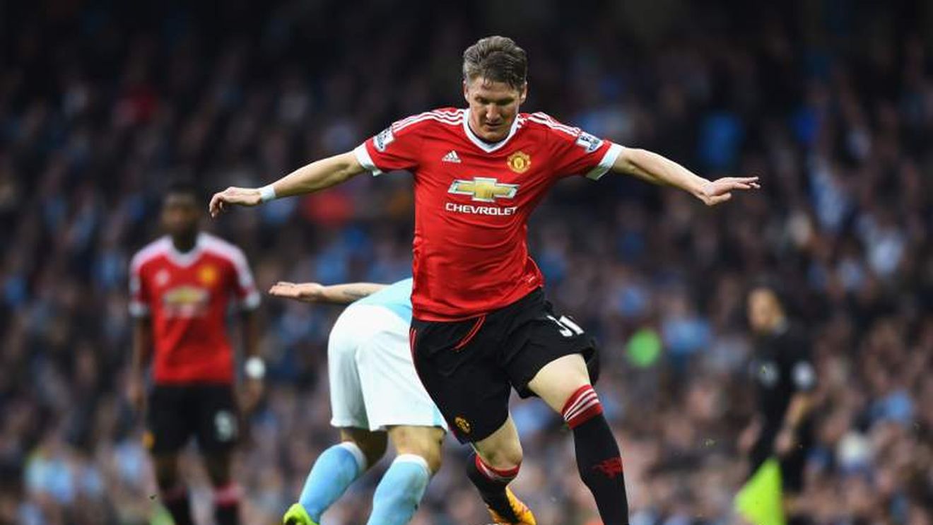 Mourinho a mai găsit o modalitate de a-l "înțepa" pe Schweinsteiger. Cât cere United pentru "eliberarea" mijlocașului german