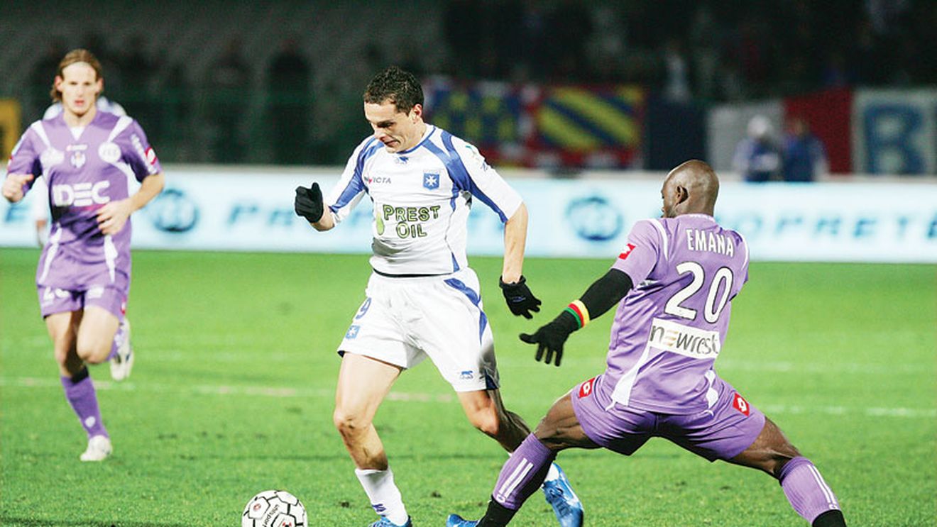 Auxerre nu îl ia pe Munteanu