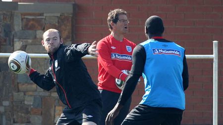 Englezii, șocați după plecarea lui Don Fabio:** "Sunt CONSTERNAT" Rooney știe urmașul! Reacția incredibilă a lui Rio Ferdinand