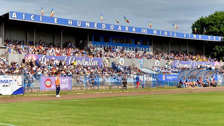 Fără drept de promovare, Corvinul se va bucura și de mai mulți bani publici! Visează, însă, prin ochii primarului, la a ”reprezenta România într-o competiţie europeană”