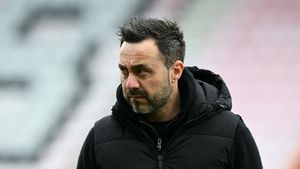 A jucat la CFR Cluj și acum a primit oferte de la Liverpool, Bayern Munchen, FC Barcelona și AC Milan. Ce decizie a luat