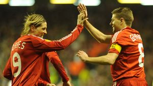 VIDEO Vezi reacția uluitoare a lui Gerrard în momentul schimbării lui Torres!** Benitez: "Era epuizat!"