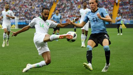 Diego Laxalt sau Carl "CJ" Johnson? Înlocuitorul lui Alvaro Pereira din națioanala Uruguayului e dorit de granzii din Serie A, iubește mașinile joase și are un look inspirat din GTA San Andreas